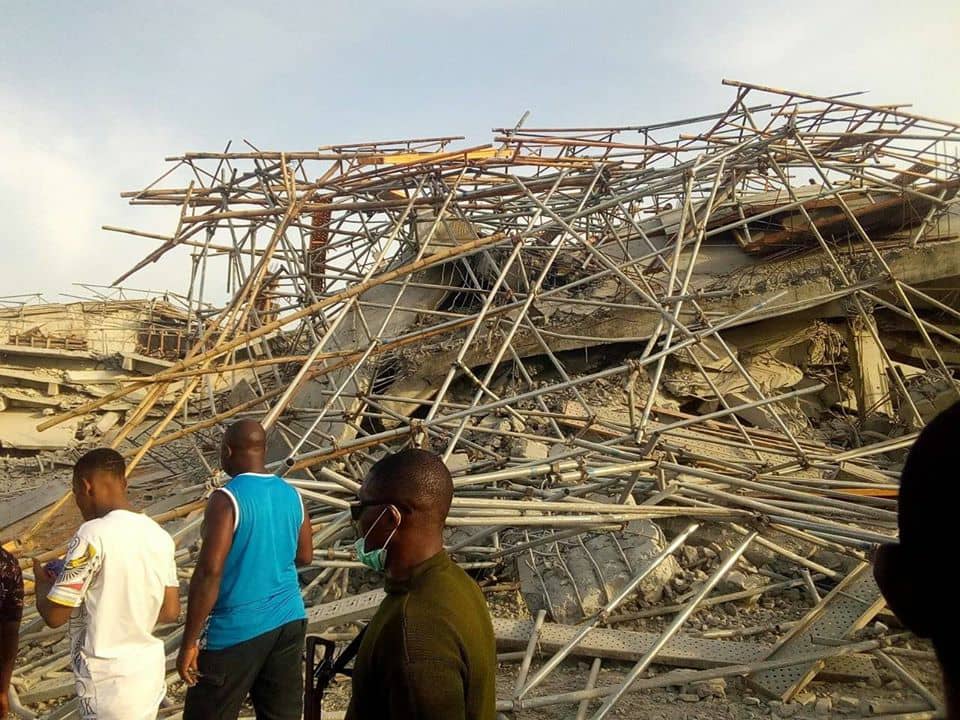 Shocking: Many injured as warehouse collapse in Niger
